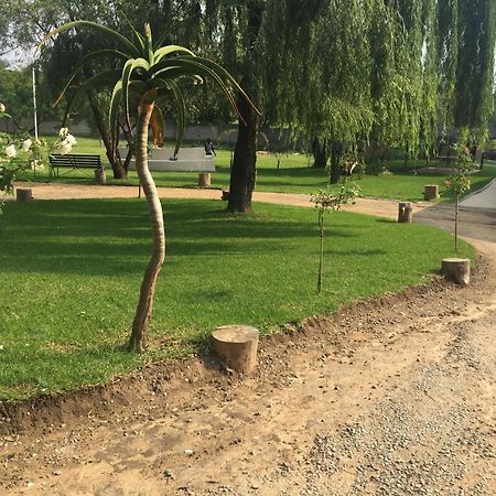 Simbasun Cottages Midrand Buitenkant foto