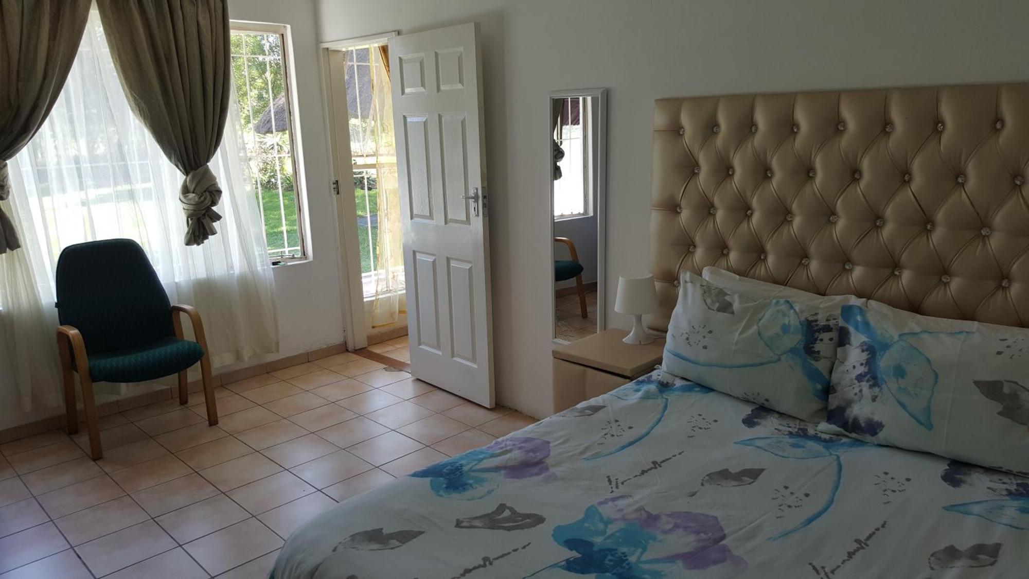 Simbasun Cottages Midrand Buitenkant foto
