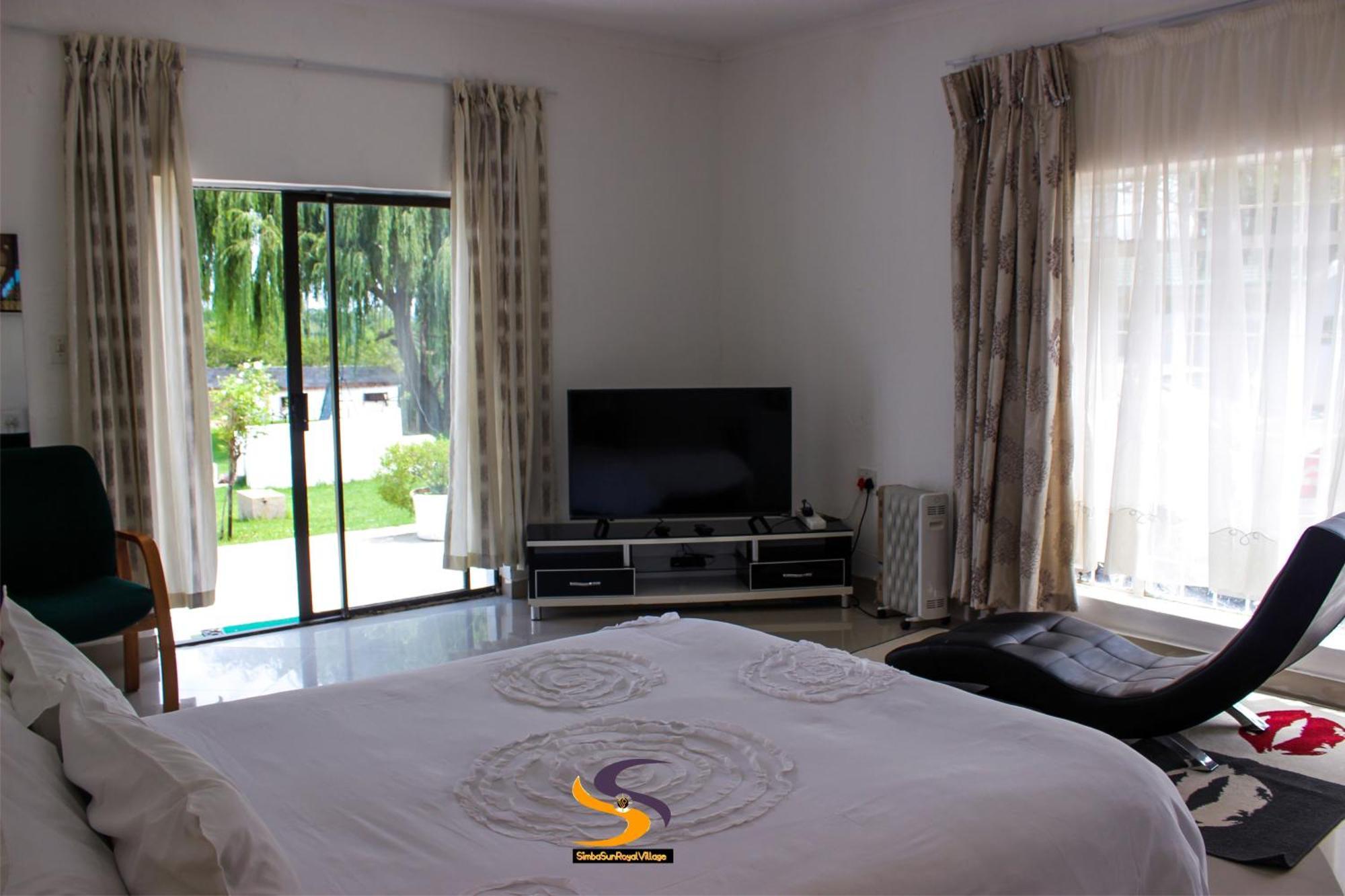 Simbasun Cottages Midrand Buitenkant foto