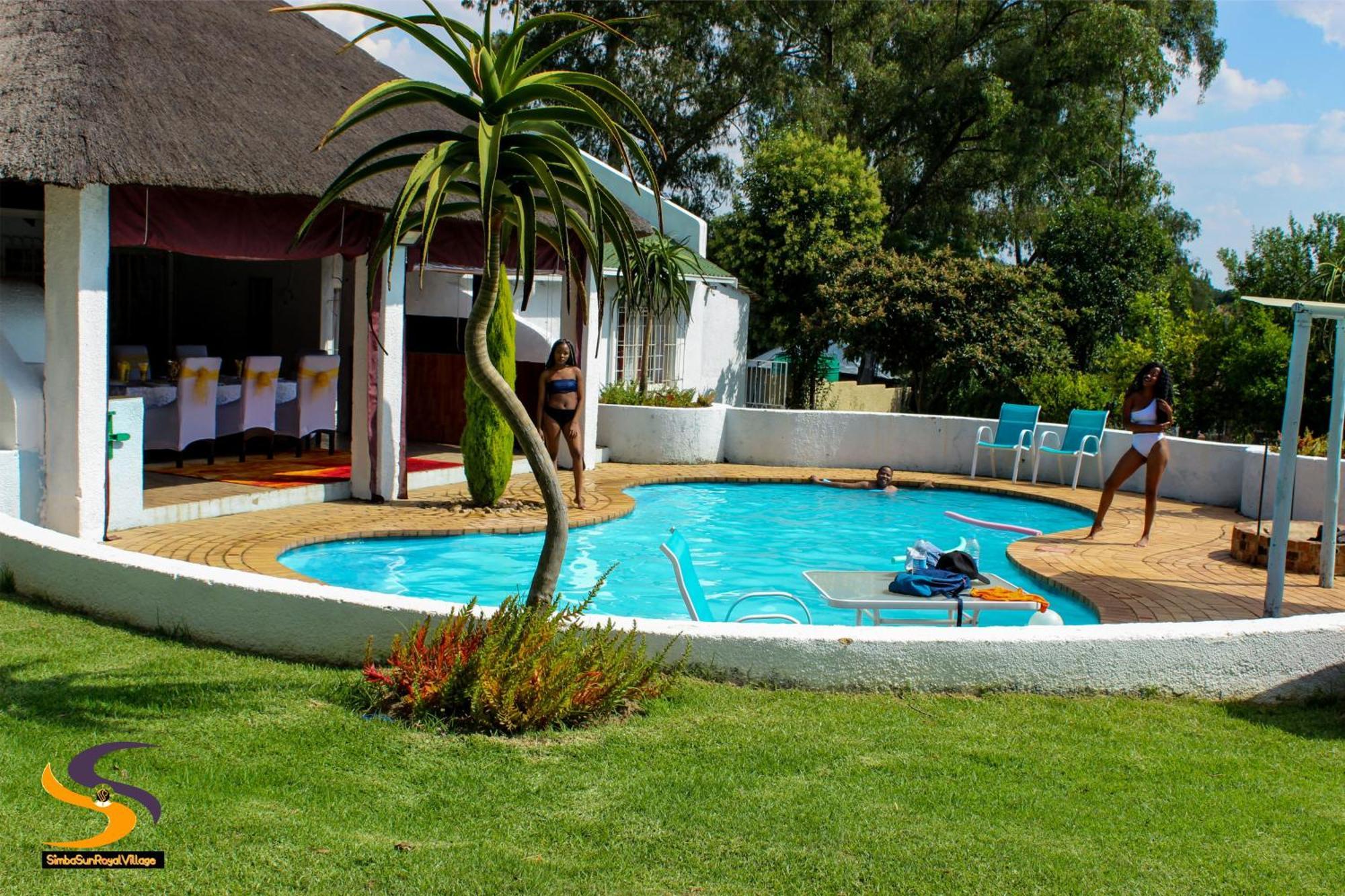 Simbasun Cottages Midrand Buitenkant foto