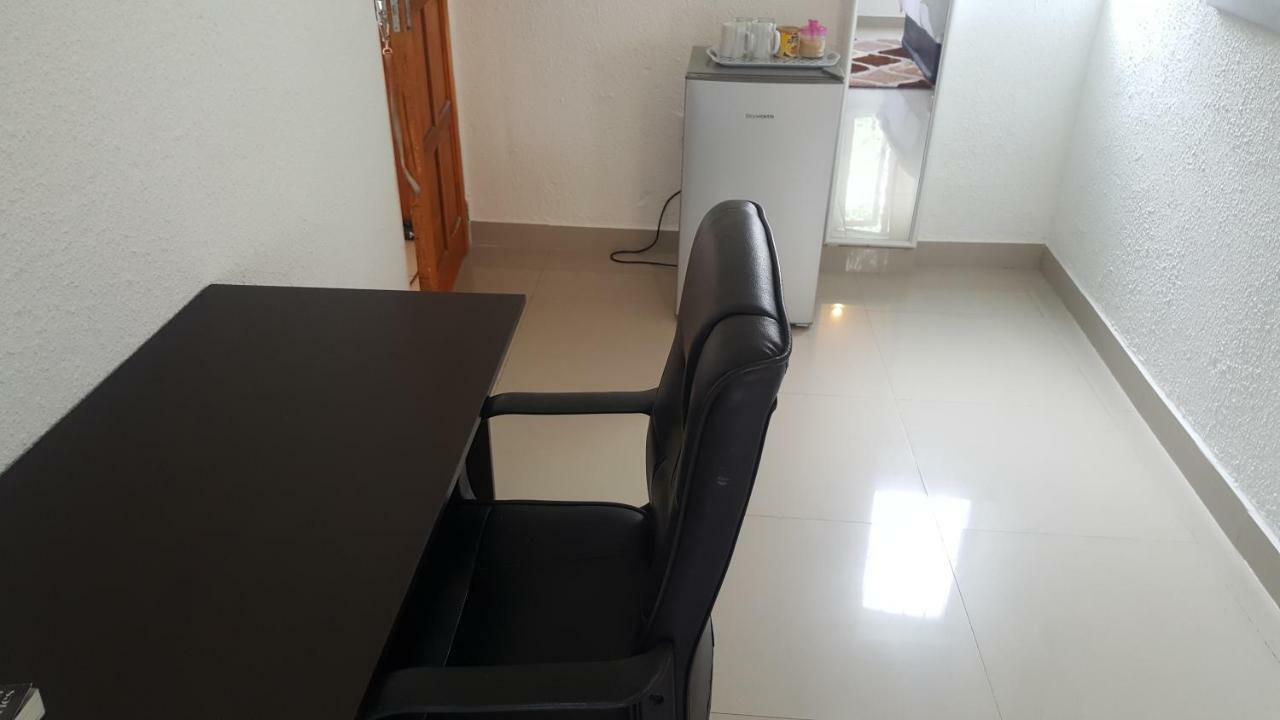 Simbasun Cottages Midrand Buitenkant foto