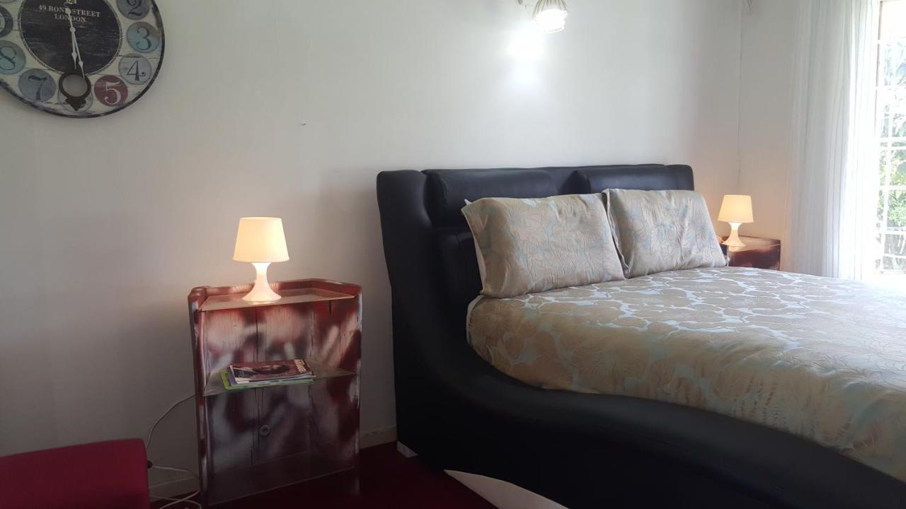 Simbasun Cottages Midrand Buitenkant foto